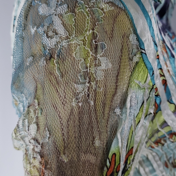 Komarov button-up blouse with laced long sleeve - Picture 5 of 8